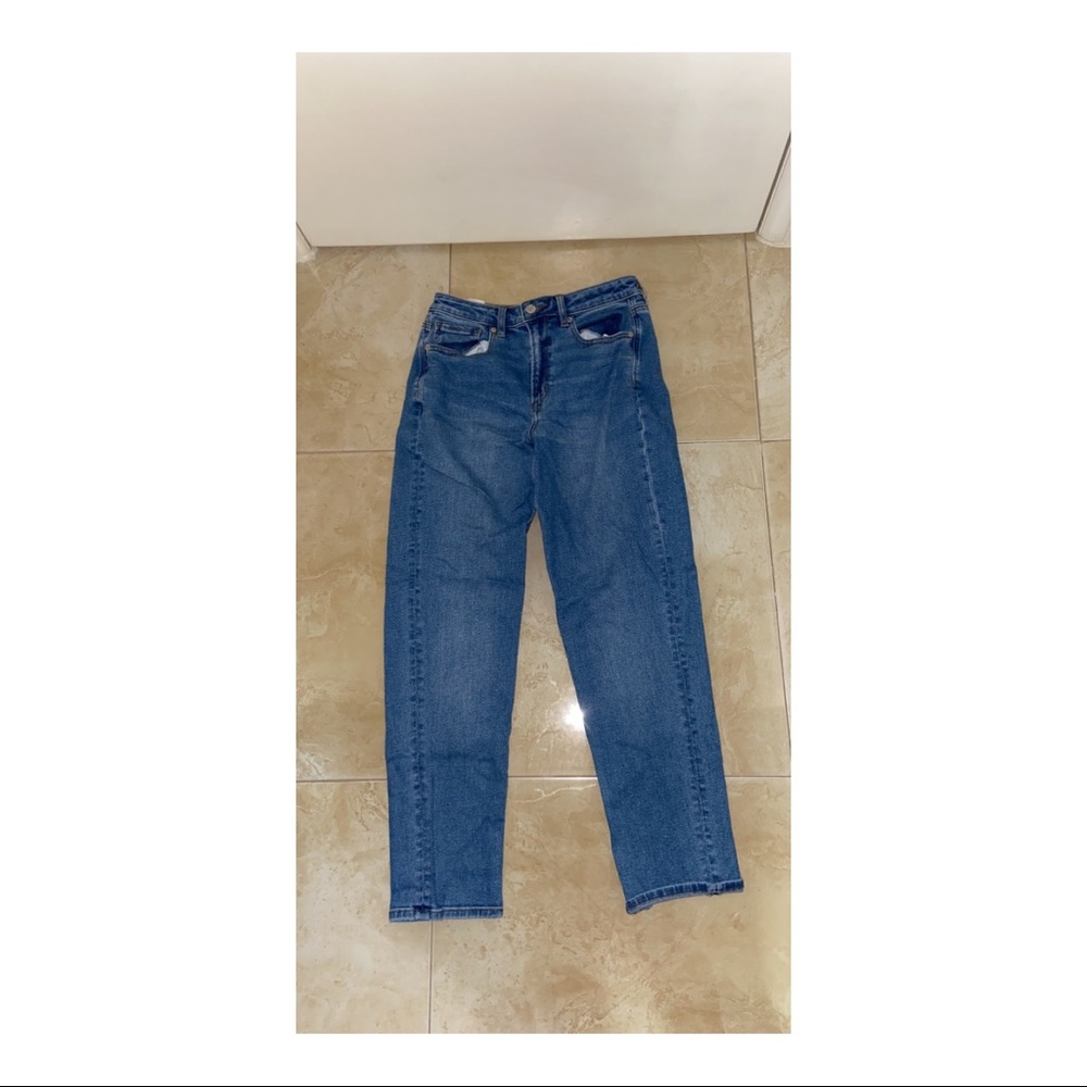American Eagle Medium Wash Mom Jeans